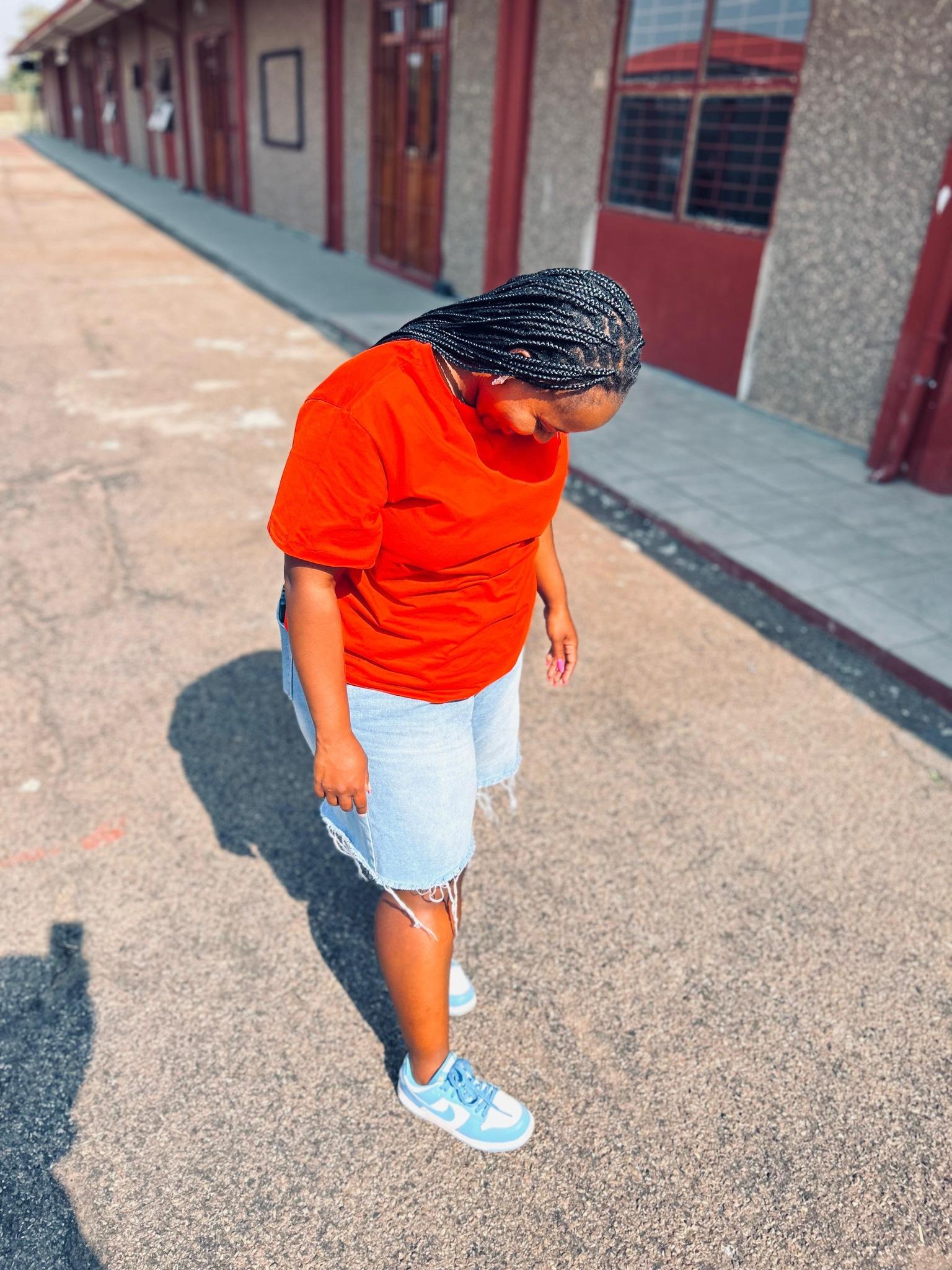 Karabo Miranda's backgound photo