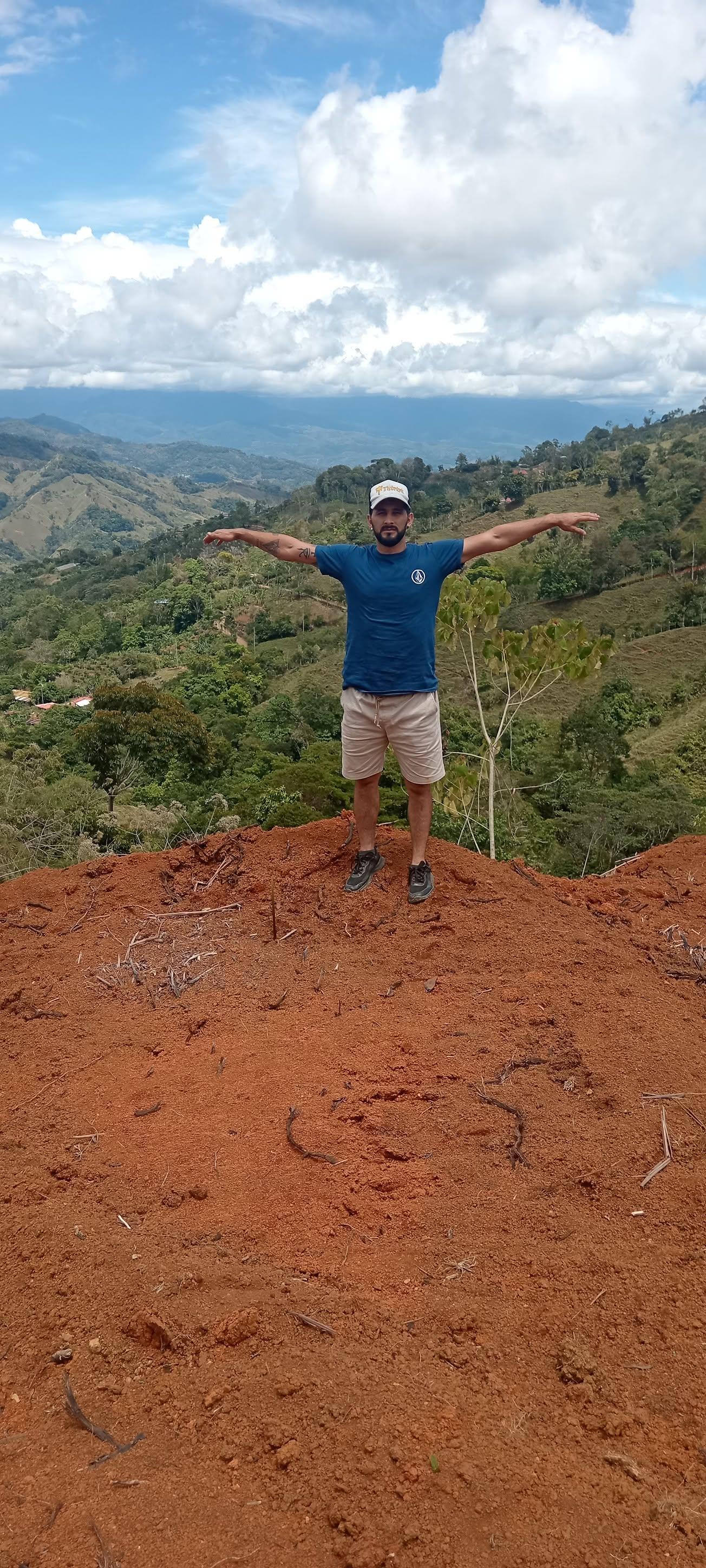 Gabriel Cascante's background photo Gabriel Cascante's background photo