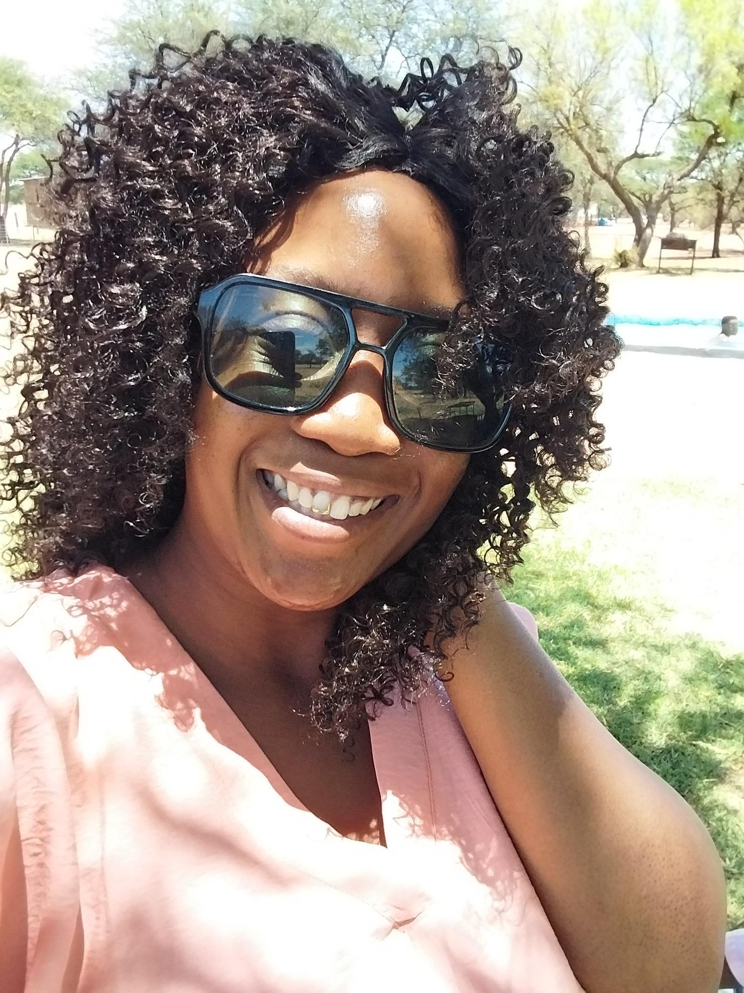 Jennifer Motshwaiwa, Digital Creator, Vryburg, North West, South Africa