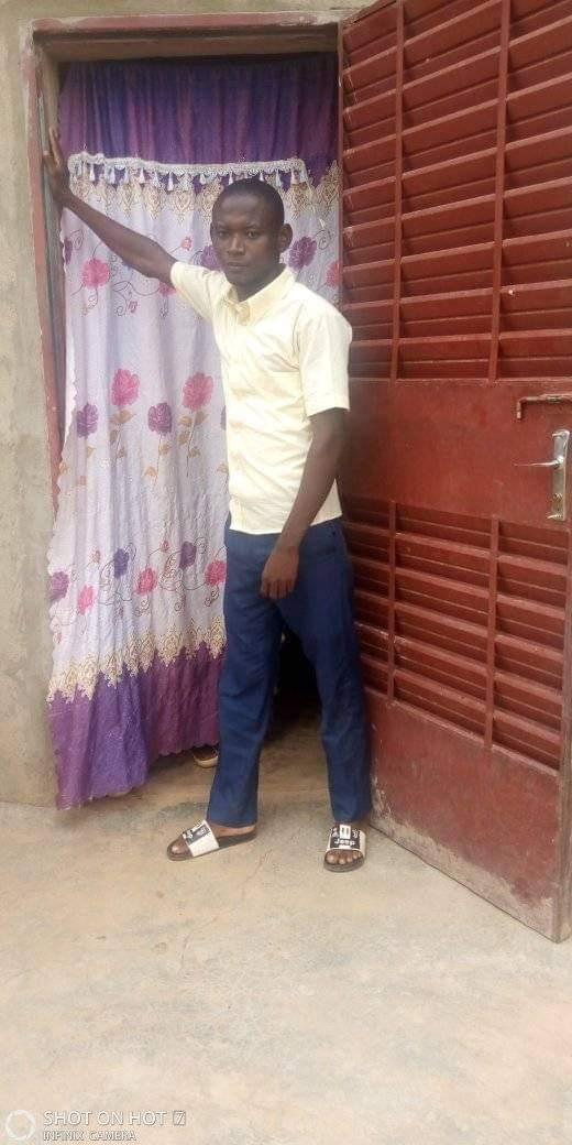 Lucien Yougbare's backgound photo