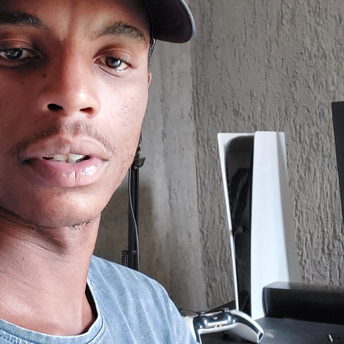 Desmond lihle Sothuko
